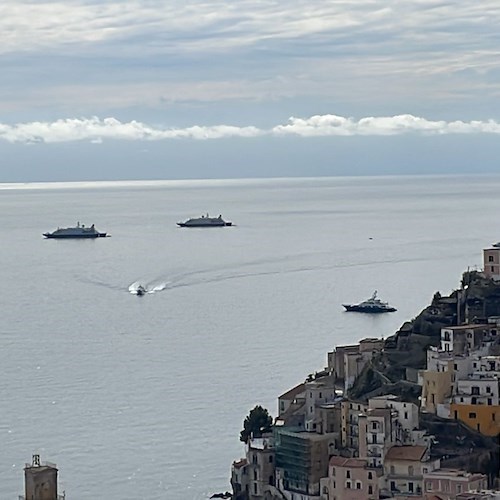 Navi di lusso in Costiera Amalfitana<br />&copy; Giovanni Bovino