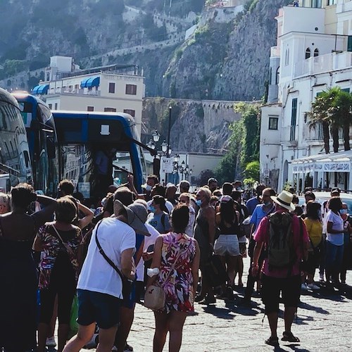 Bus pieni ad Amalfi<br />&copy; Foto di repertorio