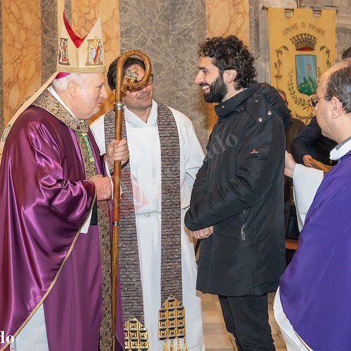 Mons. Orazio Soricelli celebra la Santa Messa nella chiesa riaperta a Pimonte e sottolinea il legame storico con Amalfi