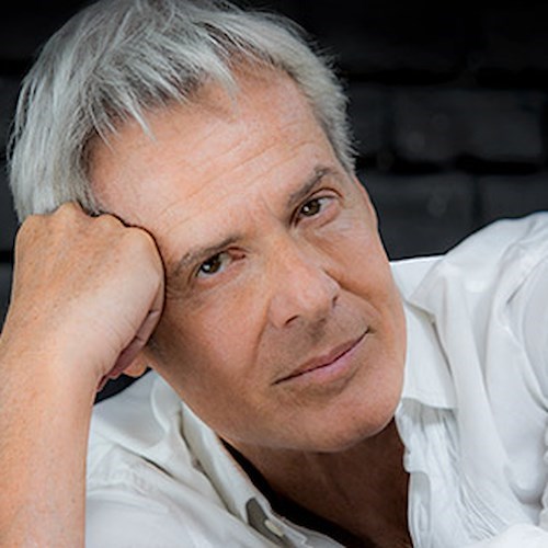 Claudio Baglioni<br />&copy; pagina FB Claudio Baglioni