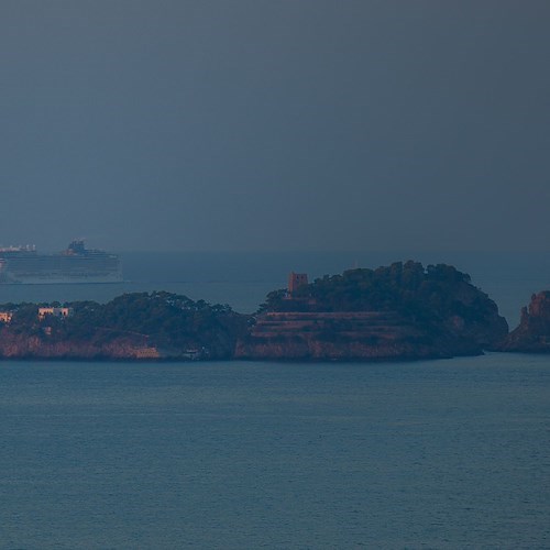 Norwegian Epic nelle acque di Positano