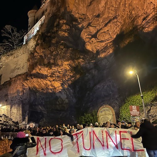 «No tunnel!». Numerosi cittadini in marcia contro la realizzazione della Galleria Minori-Maiori / FOTO-VIDEO<br />&copy; Massimiliano D'Uva