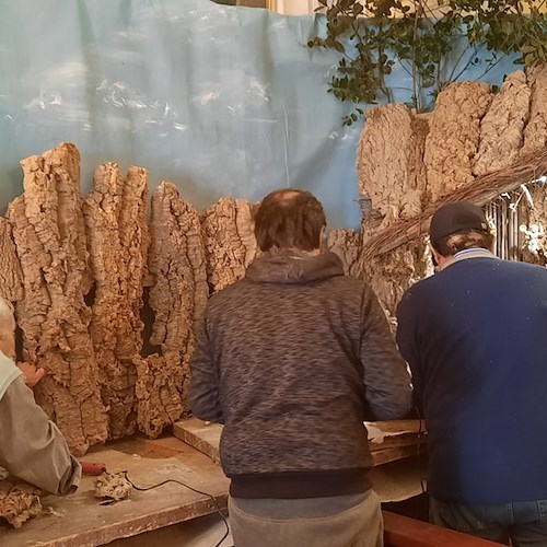 Ottocento anni fa il primo Presepe: ad Atrani si può visitare quello del Santuario di Santa Maria del Bando