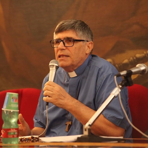 Padre Maurizio Patriciello celebra una Santa Messa a Minori<br />&copy; Padre Maurizio Patriciello