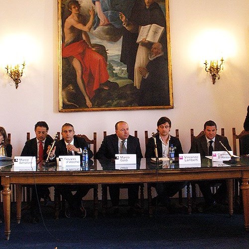 La conferenza stampa a Palazzo