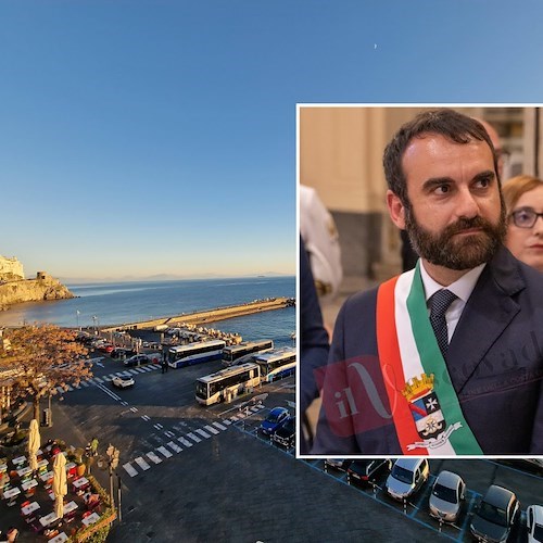 Piazza Flavio Gioia liberata dai bus, parla il Sindaco: «Questa scelta oggi osteggiata cambierà in meglio il volto di Amalfi»<br />&copy; Maria Abate