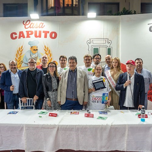 giuria pizza a vico e vincitore premio dell'amura