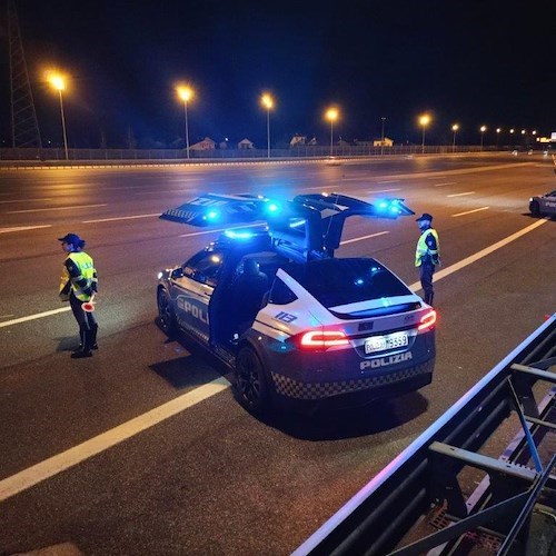 Tesla Model X elettrica<br />&copy; Polizia di stato