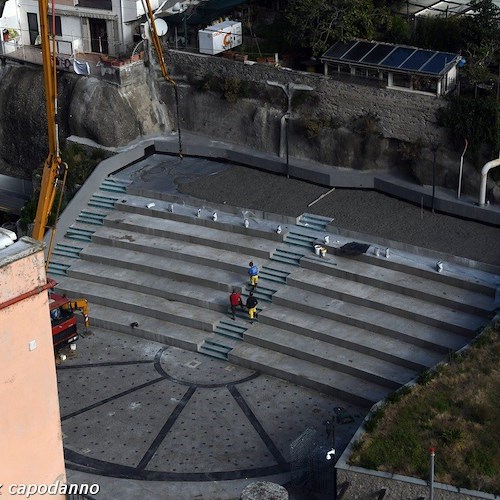 piazza dei Racconti a Positano<br />&copy; Massimo Capodanno