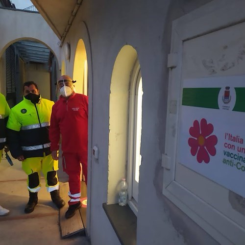 Positano, al via le prenotazioni per la quinta dose di vaccino anti Covid-19