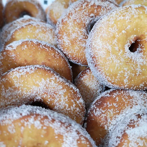 Zeppole<br />&copy; Sagra della Zeppola Positano