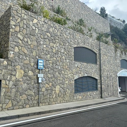 Positano, fermata bus per Sorrento