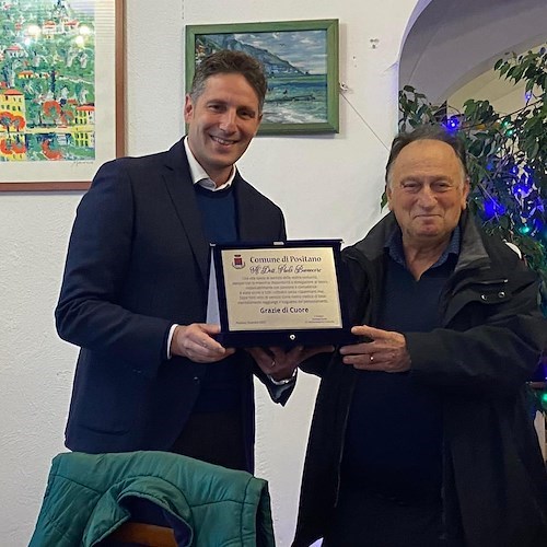 Positano, il dottor Buonocore va in pensione: il Comune lo ringrazia per i lunghi anni di servizio<br />&copy; Comune di Positano