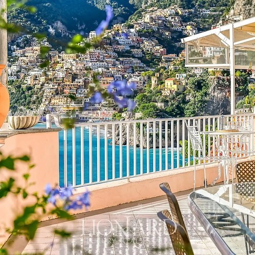 Positano, in vendita la villa a picco sul mare che fu dimora prediletta di Moravia e altre personalità di spicco del XX secolo<br />&copy; Lionard Luxury Real Estate