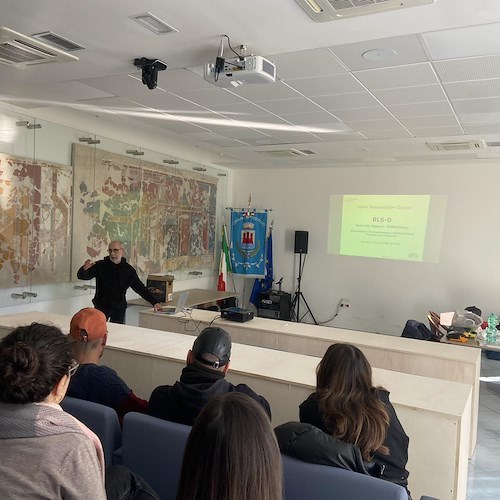 Positano sempre più città cardioprotetta: un corso di primo soccorso, disostruzione e defibrillazione<br />&copy; Comune di Positano