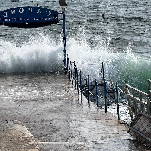 Mare agitato a Maiori<br />&copy; Massimiliano D'Uva