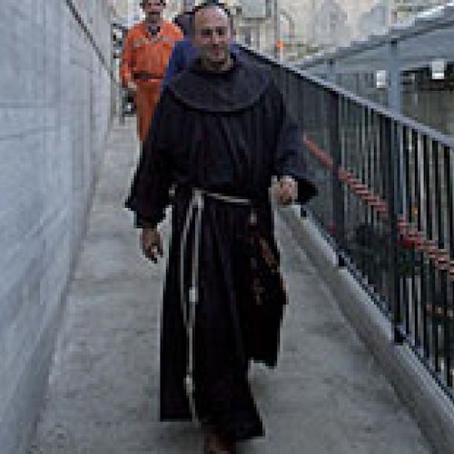 Padre Luigi Petrone