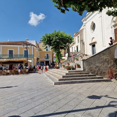 Opportunità di lavoro a Ravello: negozio di abbigliamento cerca collaboratrice<br />&copy; Christian D'Urzo