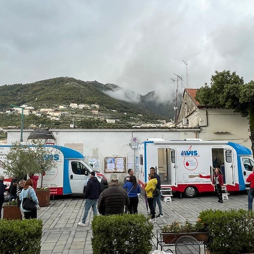 AVIS in piazza a Ravello<br />&copy; Comune di Ravello