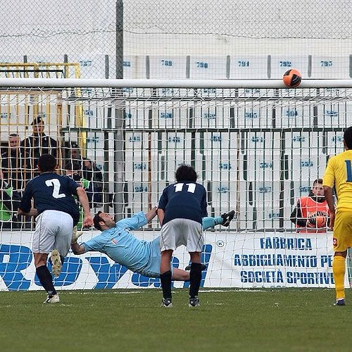 ...e quello parato da Pane (foto servizio di Angelo Tortorella)