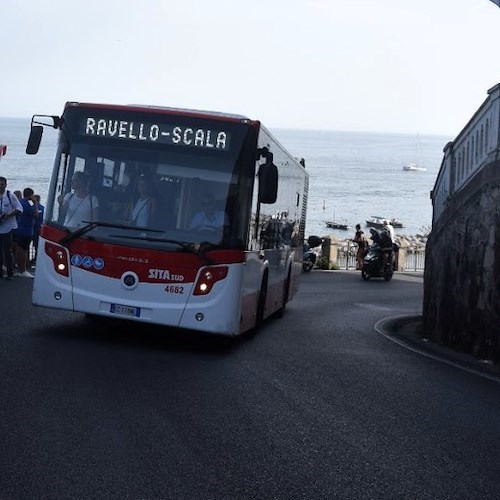 Bus Scala Ravello<br />&copy; Massimiliano D'Uva