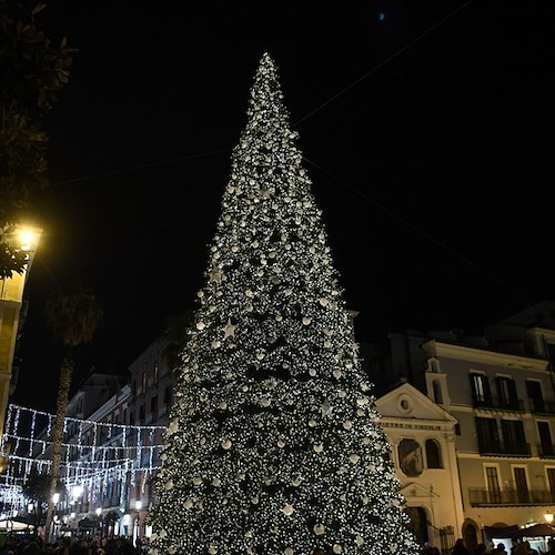 Albero di Natale a Salerno<br />&copy; Luci d'Artista Salerno