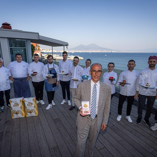 San Gennà...Un Dolce per San Gennaro 2023 - concorrenti e giurati presso la terrazza di Palazzo Petrucci