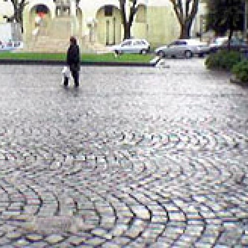 Gli storici sanpietrini in Piazza Abbro