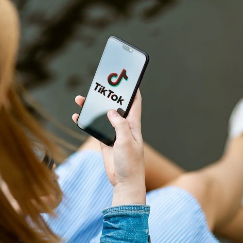 Sanzione di 10 milioni di euro a TikTok