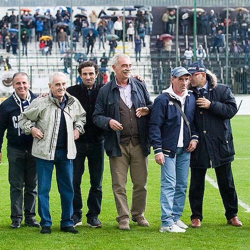 L'omaggio agli eroi aquilotti della vittoria a San Siro