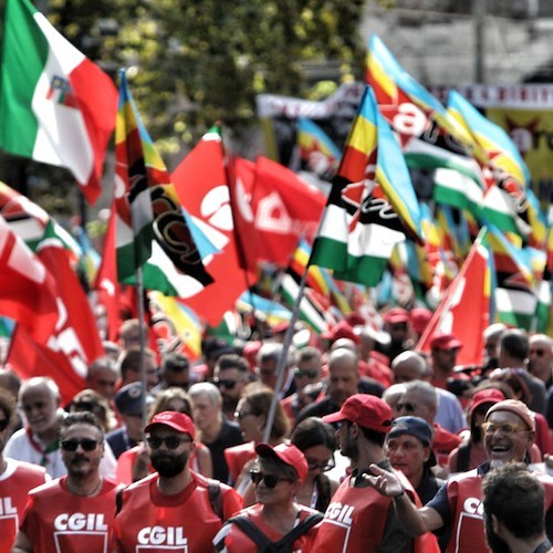 Una manifestazione Cgil<br />&copy; pagina FB Cgil