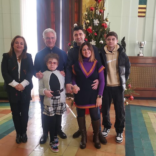 Sindaco di Salerno riceve i genitori di Valeria, bimba di 10 anni affetta dalla sindrome di Sanfilippo<br />&copy; Vincenzo Napoli