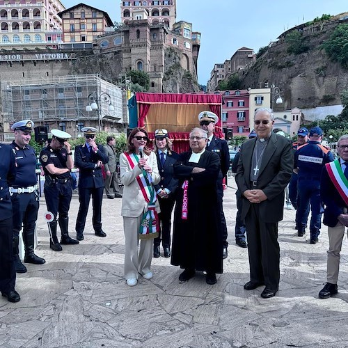 Nave del cuore a Sorrento