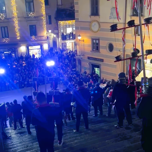 Stasera il corteo dei gruppi folk chiude le festività natalizie ad Atrani<br />&copy; Massimiliano D'Uva