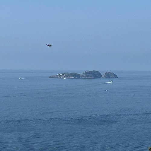 Elicottero di soccorso arriva fino a Li Galli Positano<br />&copy; Fabio Fusco