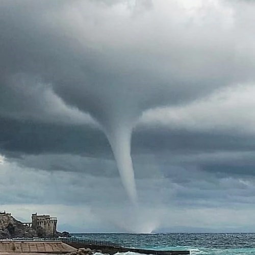 Tromba Marina alla Torre Normanna<br />&copy; Giancarlo Barela