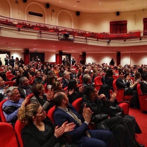 Un teatro all’altezza del nome di Sorrento: il Tasso riapre al pubblico con la nuova direzione artistica di Massimiliano Gallo<br />&copy; Comune di Sorrento