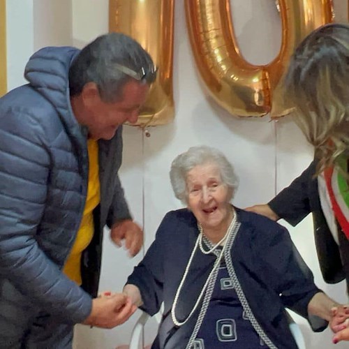 Padula in festa per i 100 anni della signora Rosa Santucci