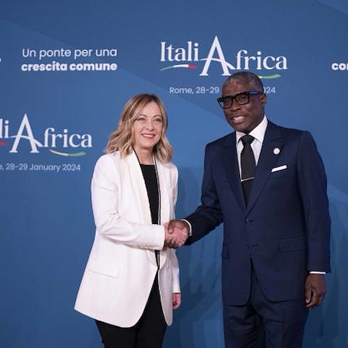 Vertice Italia-Africa, Meloni illustra il Piano Mattei: “5,5 miliardi di investimenti e sviluppo”<br />&copy; Governo