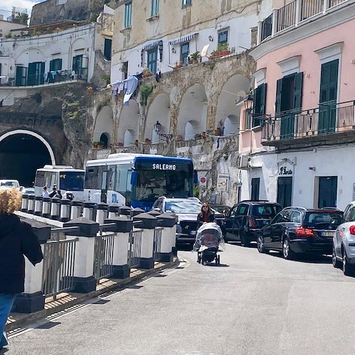 Traffico in Costiera Amalfitana<br />&copy; Massimiliano D'Uva